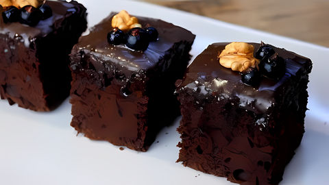 Сегодня приготовим с вами безумно вкусный шоколадный торт Брауни. По этому рецепту он получается мягкий, сочный и... 