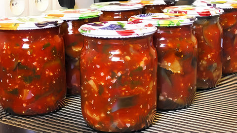 Баклажаны в томатном соусе на зиму, рецепт. помидоры – 1, 2 кг. баклажаны – 1 кг. перец стручковый – 0, 5-1 шт. 