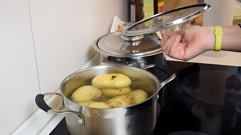 Как отварить вкусную картошку в мундире? Рецепт приготовления картофеля в мундире. ✓ ------------- * Группа Вконтакте... 