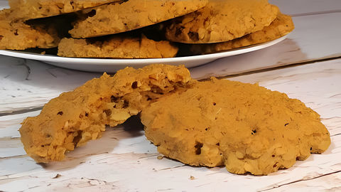 Сегодня для вас лучший рецепт овсяного печенья! Печенье идеально хрустящее и ароматное, лучше чем в магазине! 