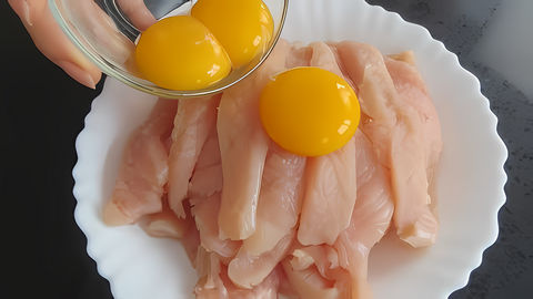 Просто залейте яйцами куриную грудку / Быстро, вкусно и очень нежно / Рецепты Другой Кухни ➤ Другая Кухня группа... 
