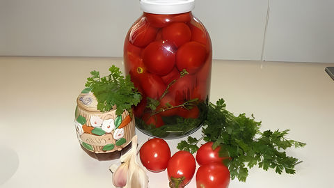 Квашеные помидоры как бочковые - замечательный, простой рецепт. Засаливаются за 4-5 дней а также можно на... 