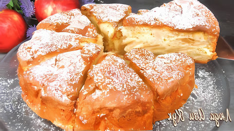 Бесподобная шарлотка  Самая простая и вкусная шарлотка за 10 минут. Нежное тесто и много яблок. Быстрый пирог с... 